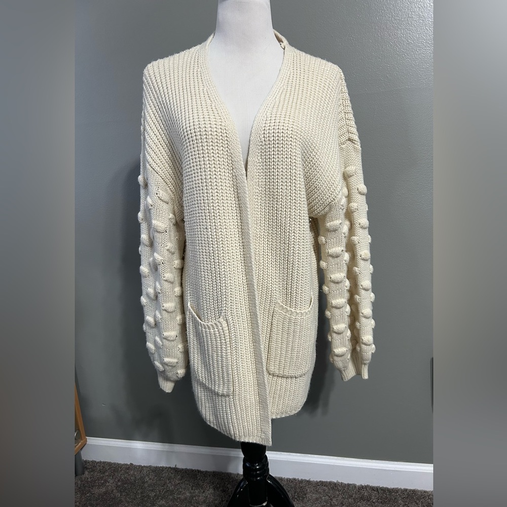 &Merci women’s size, large soft cable knit cardigan sweater with puff sleeves